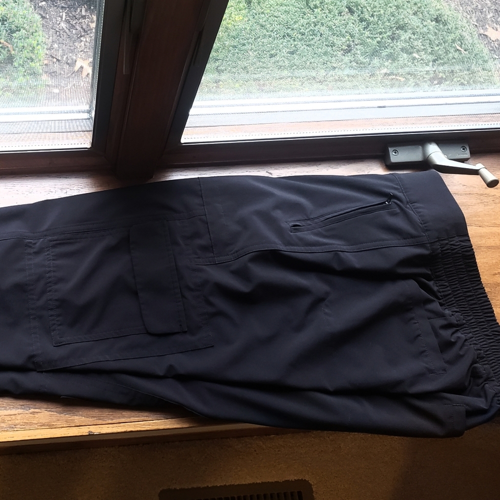 Athleta Chelsea Cargo Lined Pant, Black